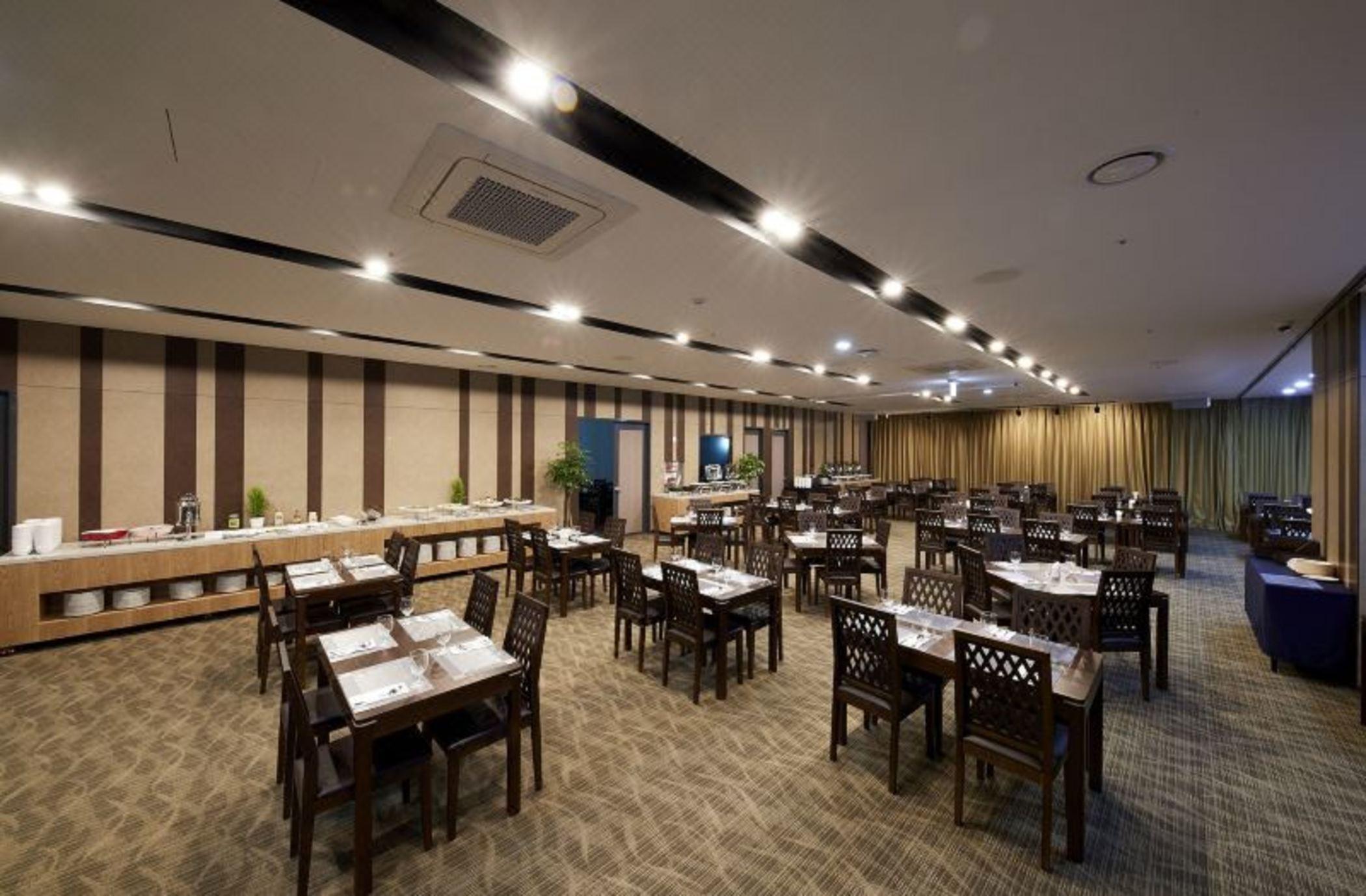 Ramada By Wyndham Yongin Hotel Buitenkant foto