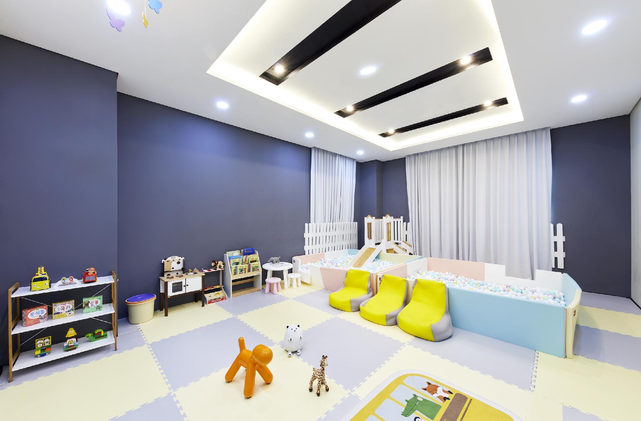Ramada By Wyndham Yongin Hotel Buitenkant foto