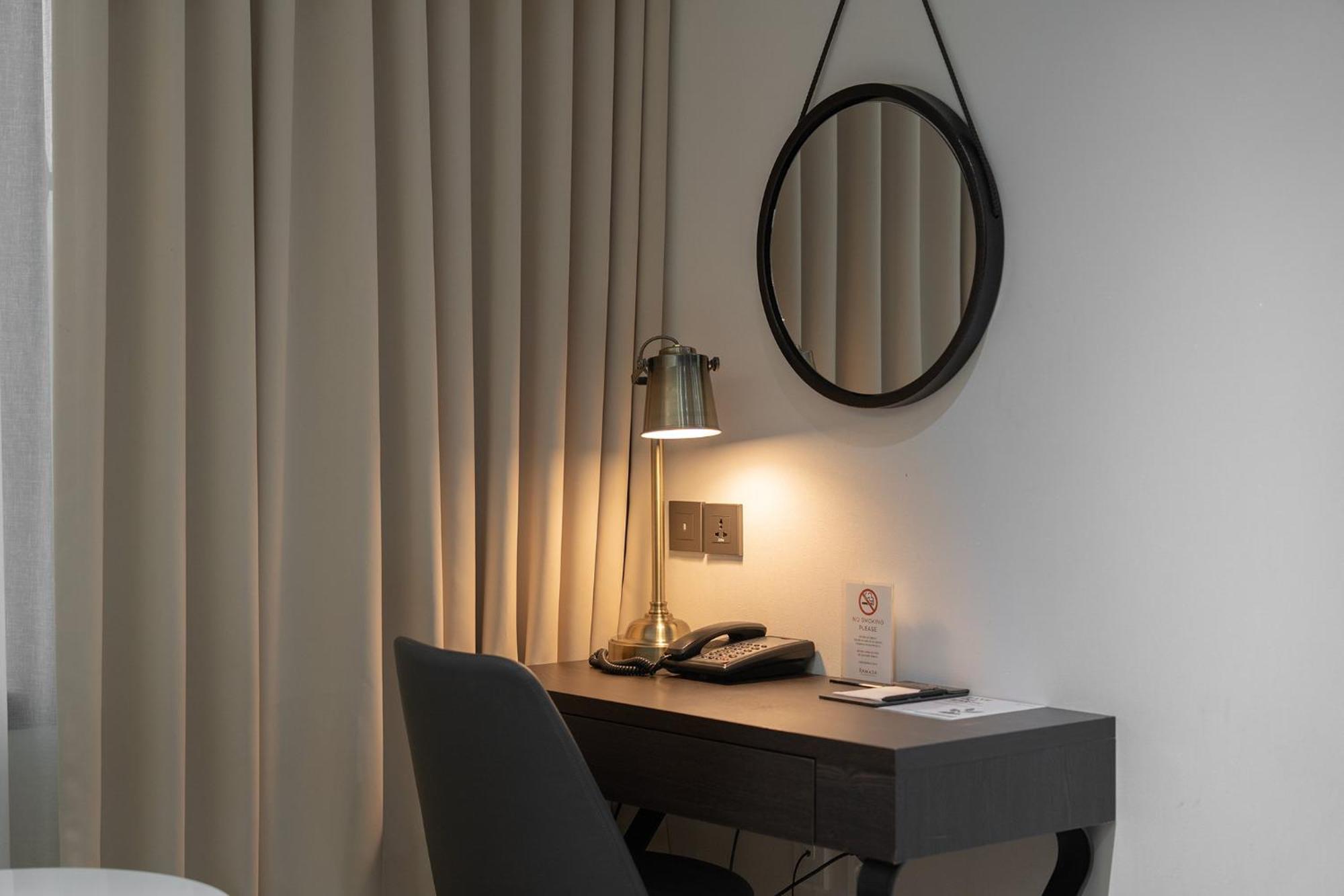 Ramada By Wyndham Yongin Hotel Buitenkant foto