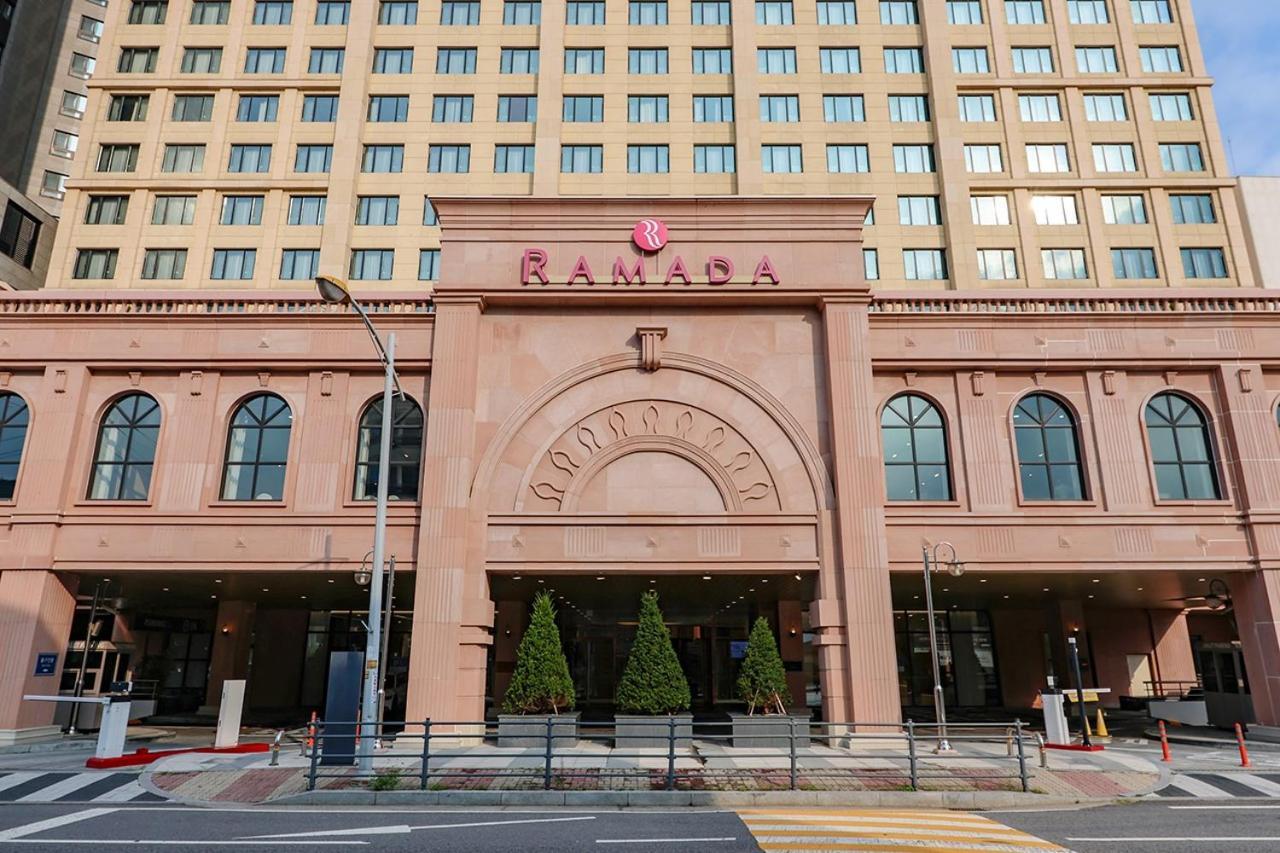Ramada By Wyndham Yongin Hotel Buitenkant foto