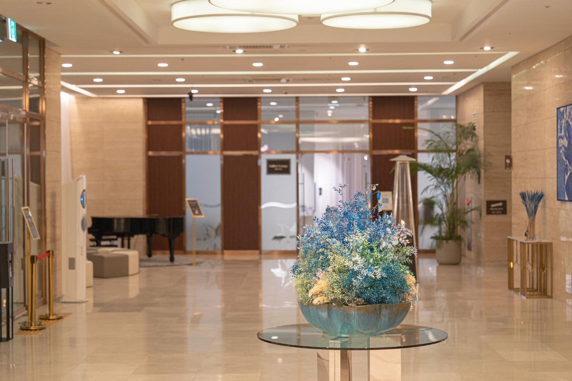 Ramada By Wyndham Yongin Hotel Buitenkant foto